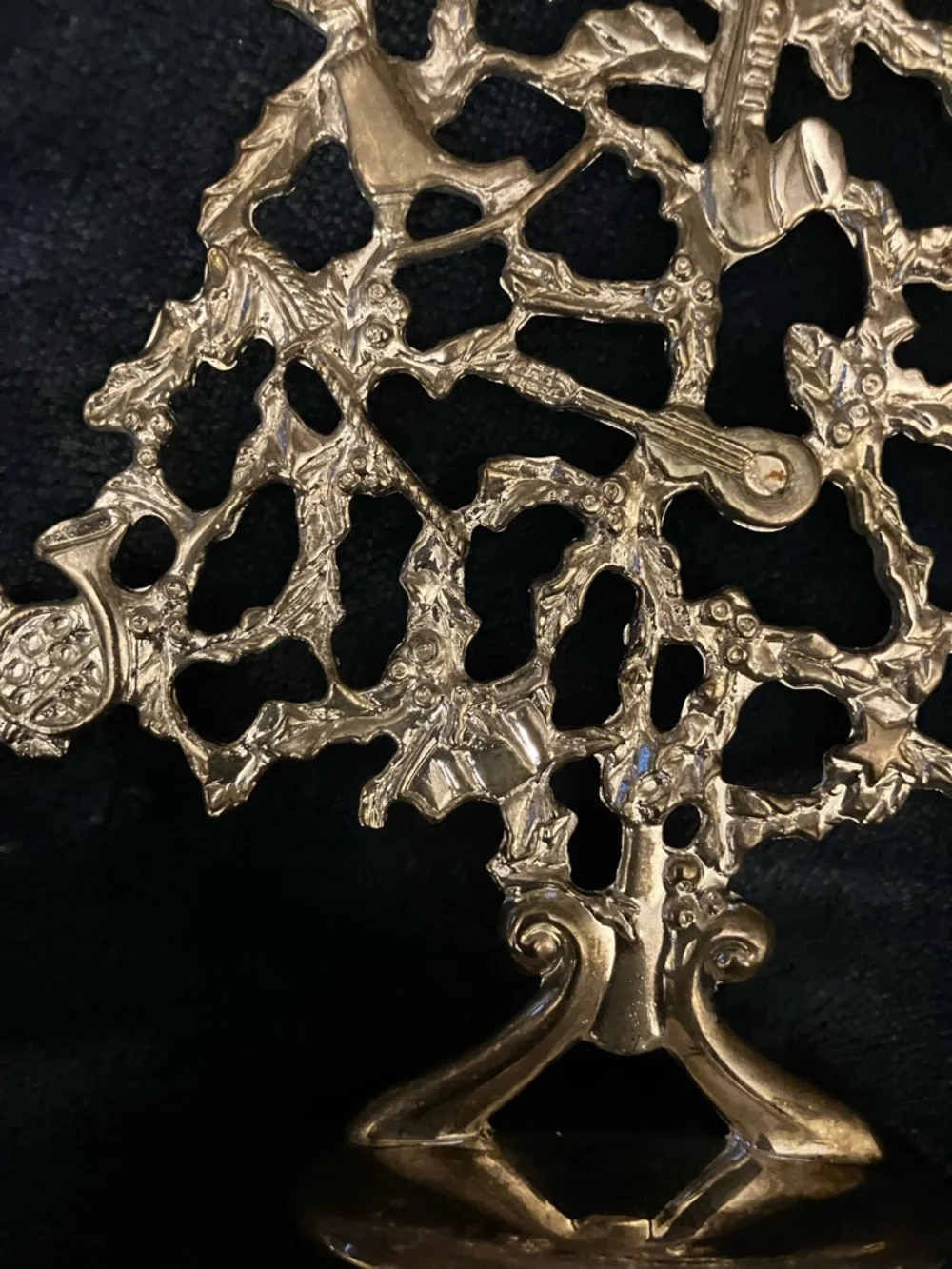Silver Plated Christmas Tree Holiday Decor Standing with Velvet Base‎ 7”
